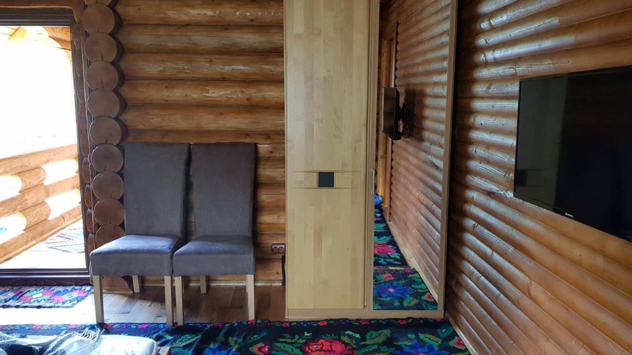 Pensiunea Ioana Vadu Izei Exteriör bild